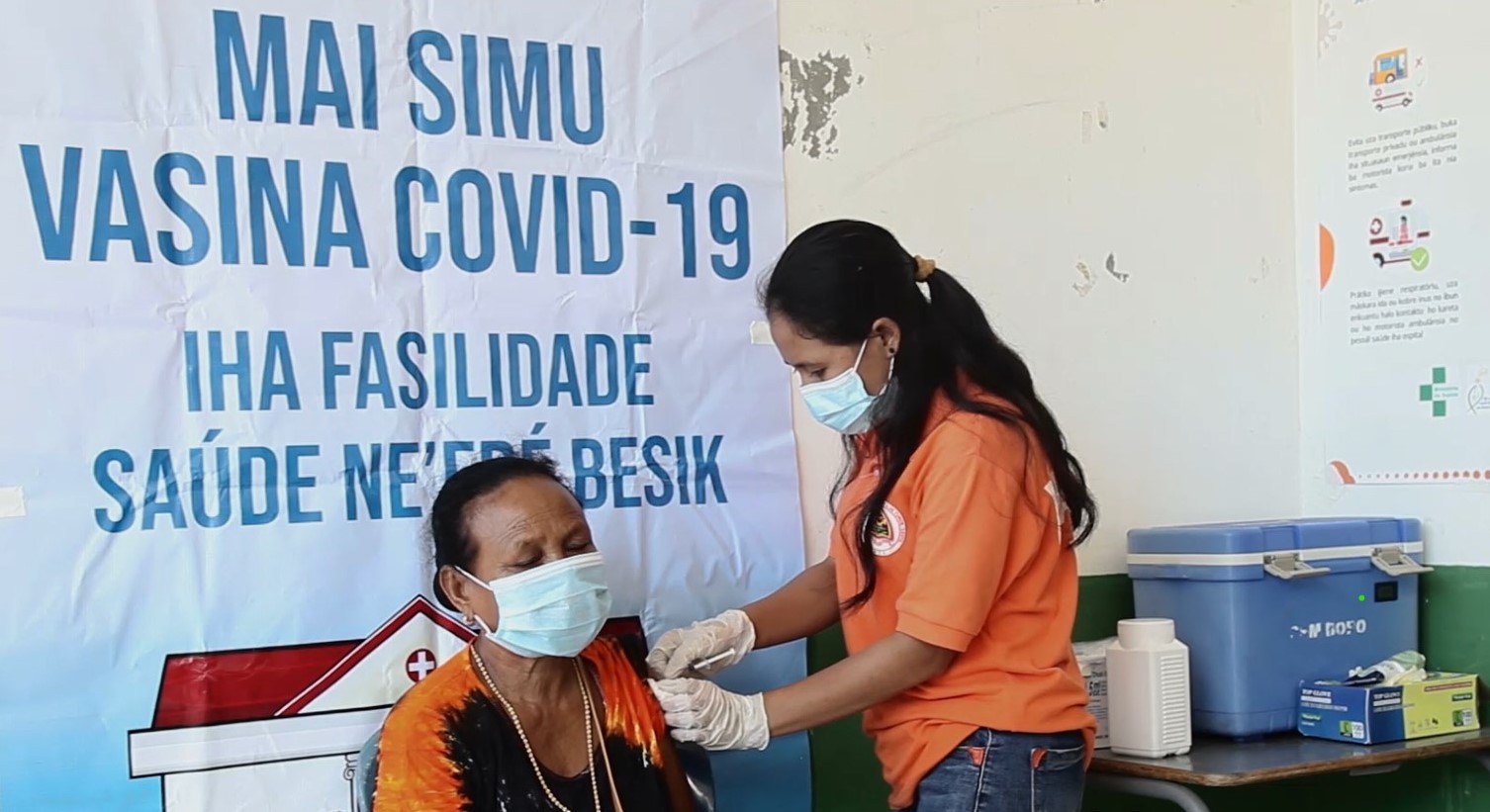 A member of the community receives a COVID-19 vaccine at the Timor-Leste Ministry of Health vaccination clinic 